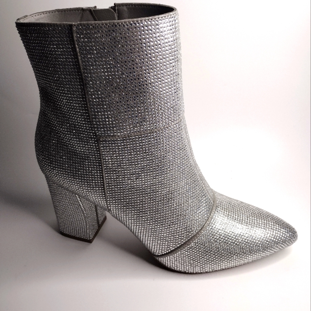 New MADDEN NYC Shiny Silver boots - Picture 1 of 4
